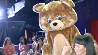 DANCING BEAR – Real Women Sucking Dick And Partying With Big Dick Male Strippers