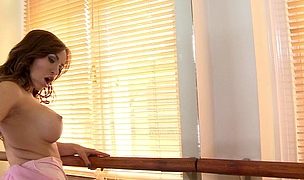 applaud and spurt Featuring Aleska Diamond